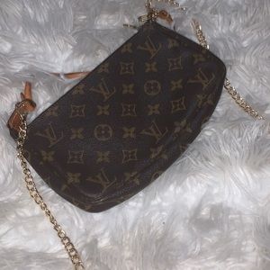 Louis Vuitton Pochette